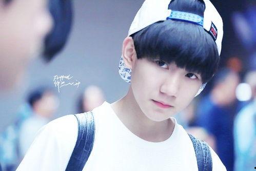 王源易烊千玺吃瓜群众,吃瓜群众揭秘偶像幕后故事